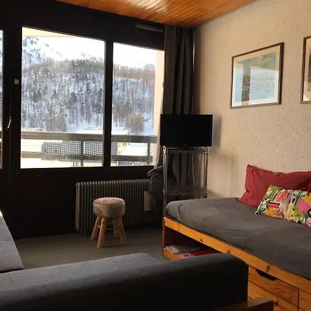 Apartment 6 Pers., Proche Pistes Et Commerce, Parking Prive, Animaux Acceptes - - Fr-1-445-98 Montgenevre
